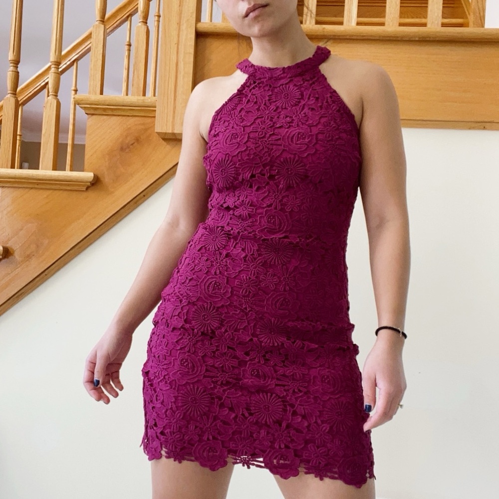 Floral Lace Bodycon Halter Dress
